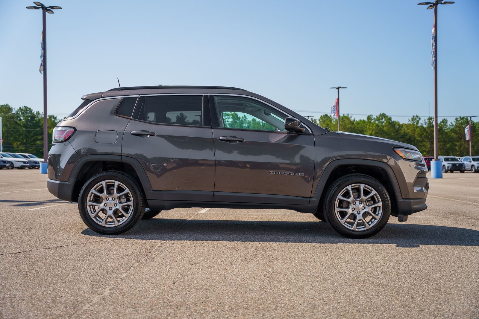 2022 Jeep Compass Latitude Lux - Photo 8