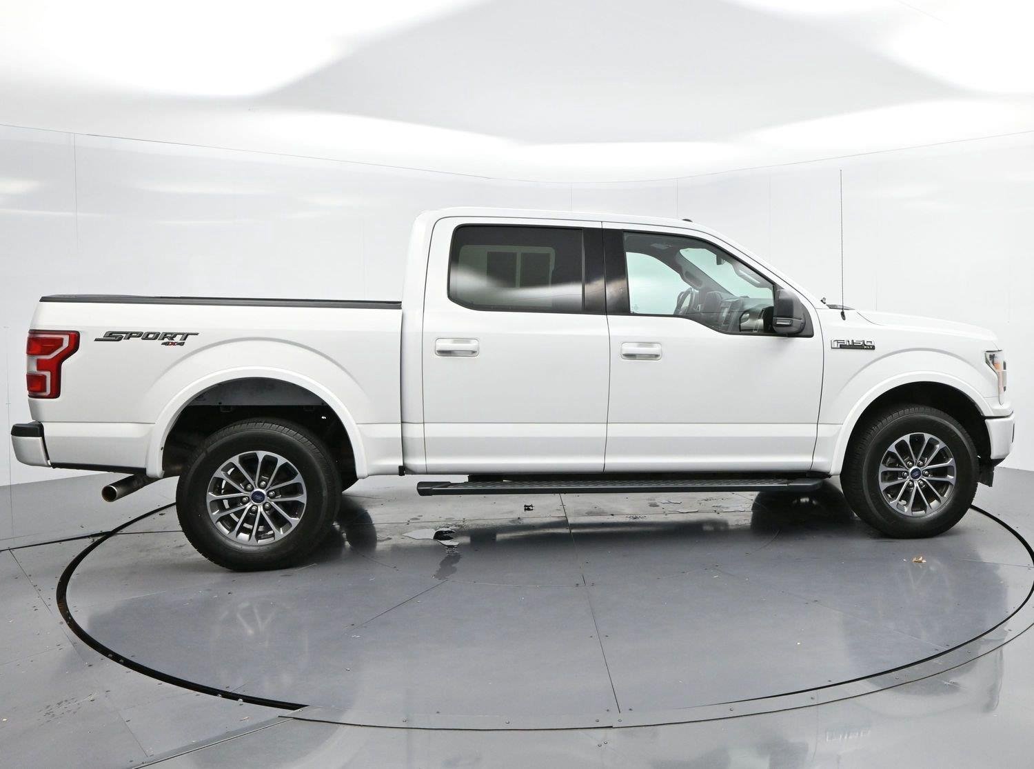 Used 2018 Oxford White Ford XLT image 8