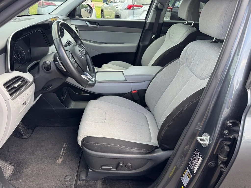 Used 2021 Gray Hyundai SEL image 5