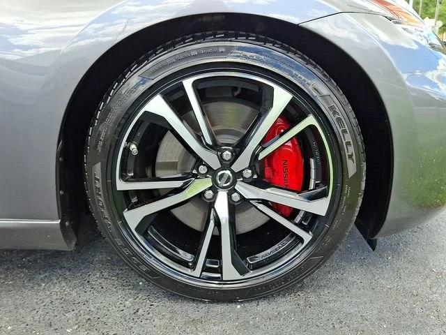 Used 2019 Gray Nissan  image 9