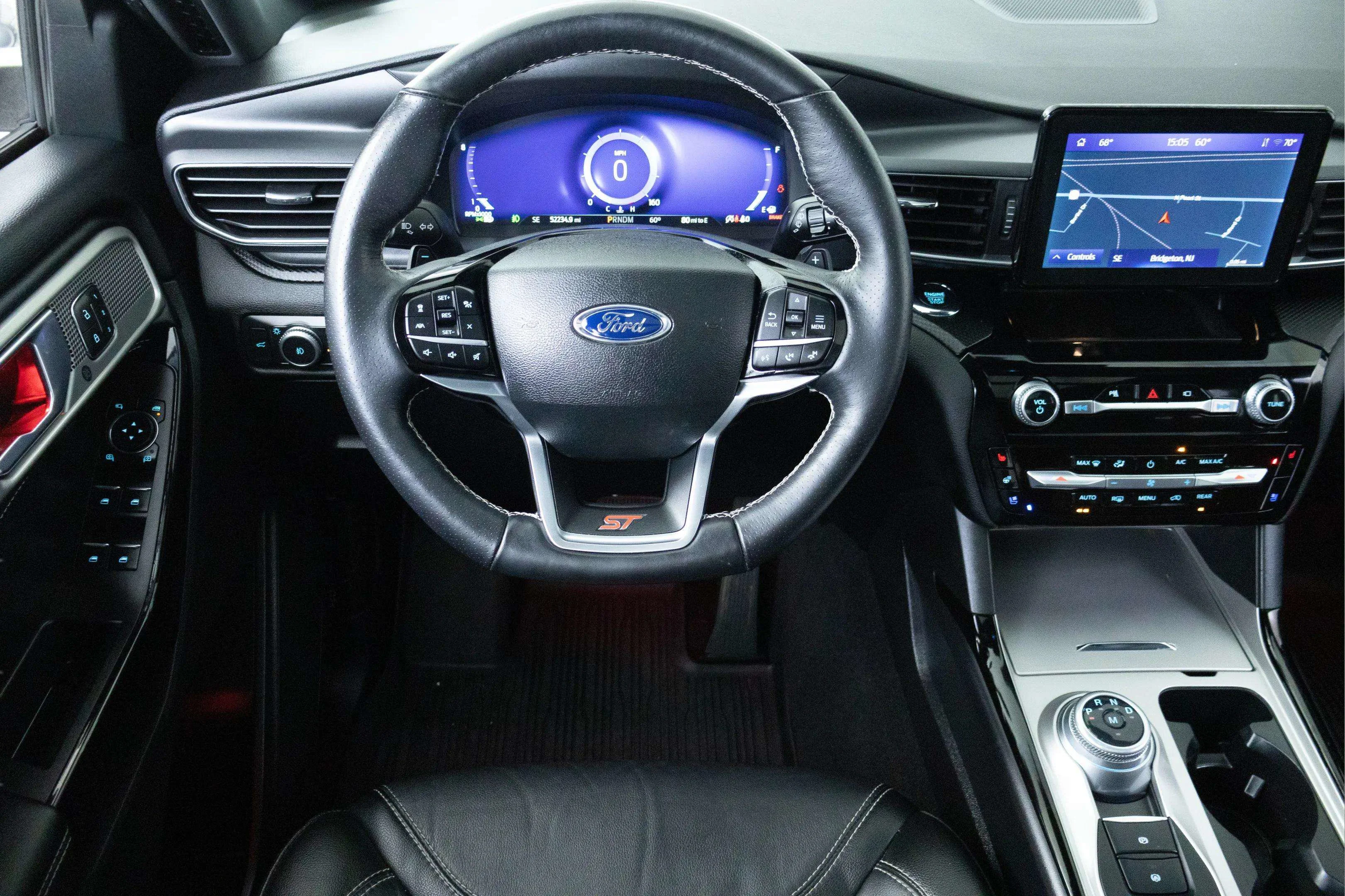 Used 2022 STAR WHITE METT Ford ST image 10