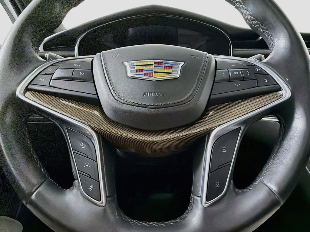 Used 2018 Crystal White Tricoat Cadillac AWD 4dr Platinum image 11