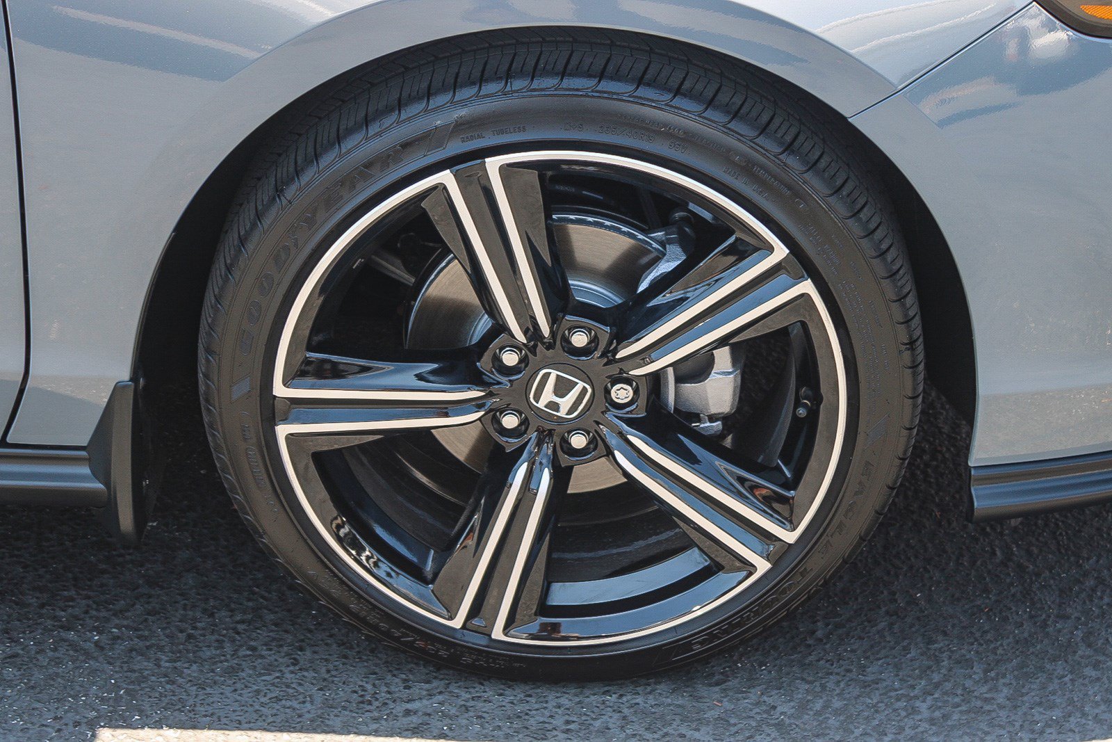 New 2026 Urban Gray Pearl Honda SE image 10