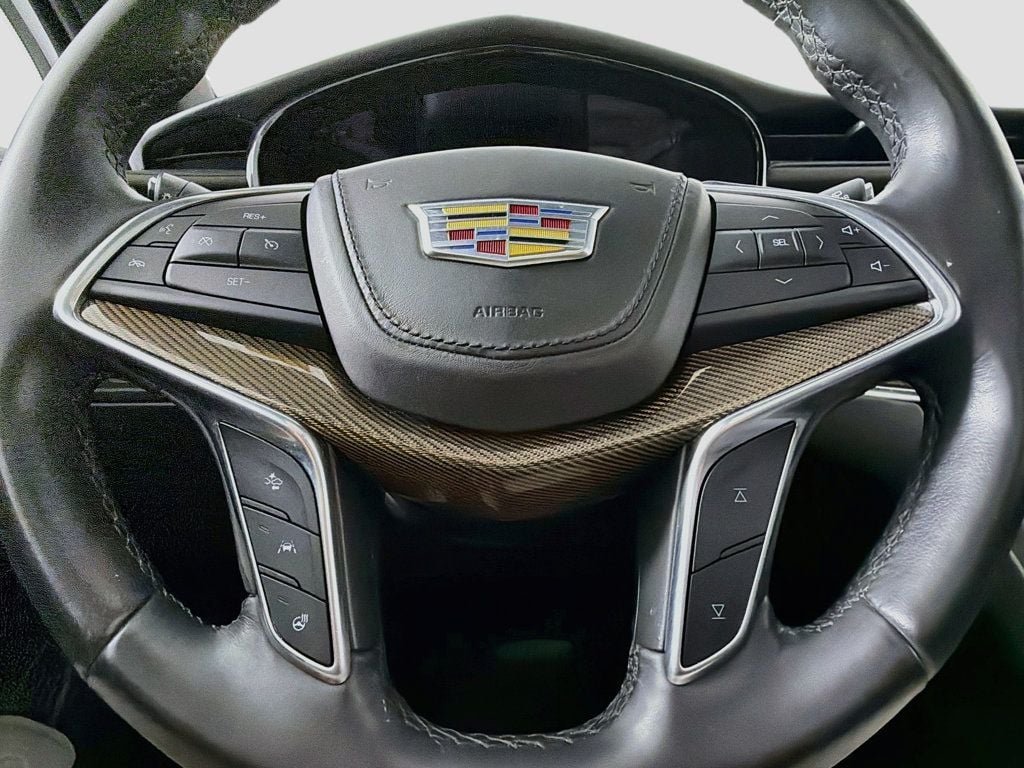 Used 2018 Crystal White Tricoat Cadillac AWD 4dr Platinum image 11