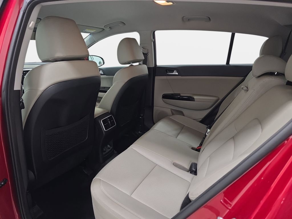 2021 Kia Sportage EX - Photo 12