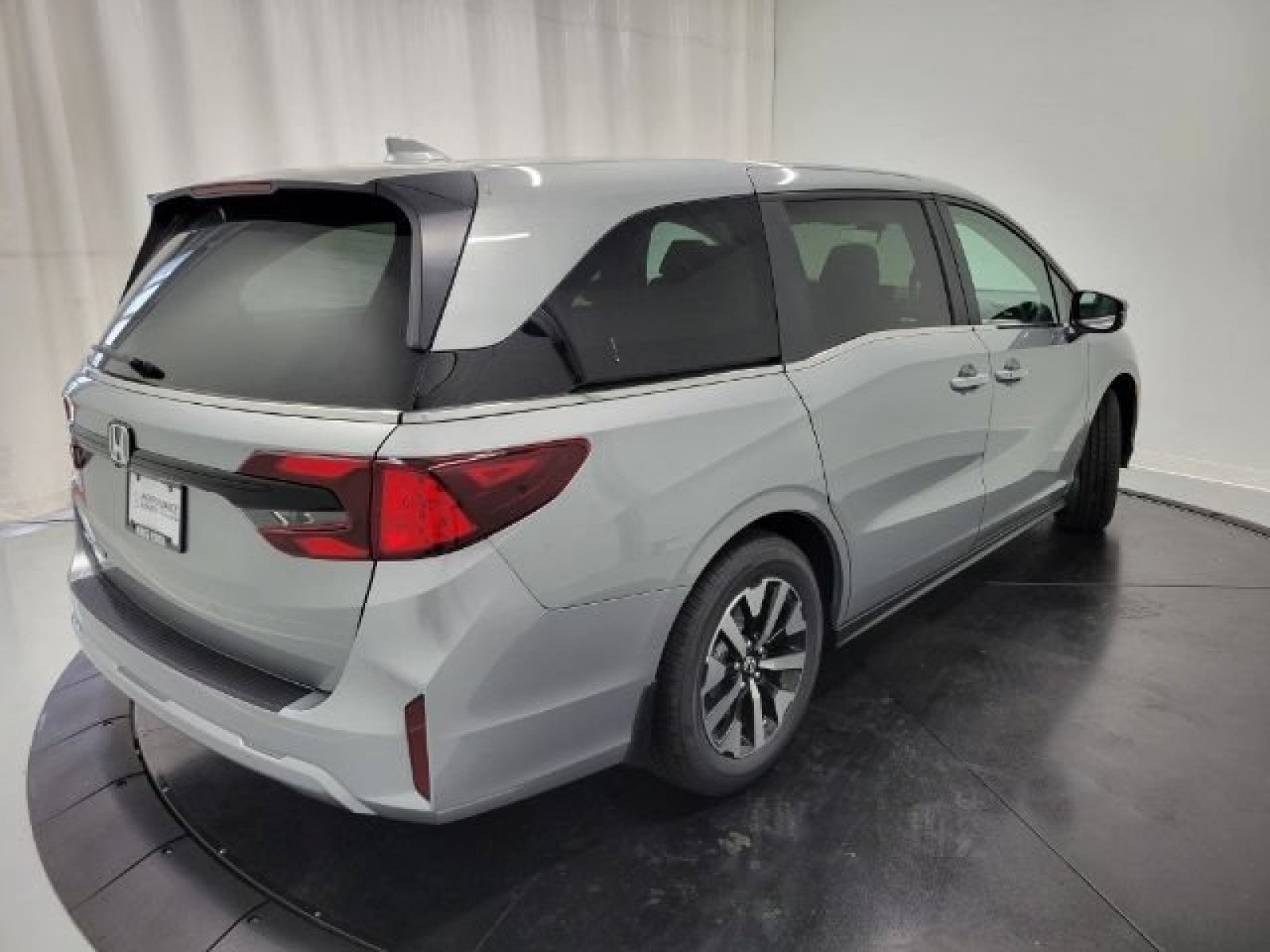 New 2026 Solar Silver Metallic Honda EX-L image 29