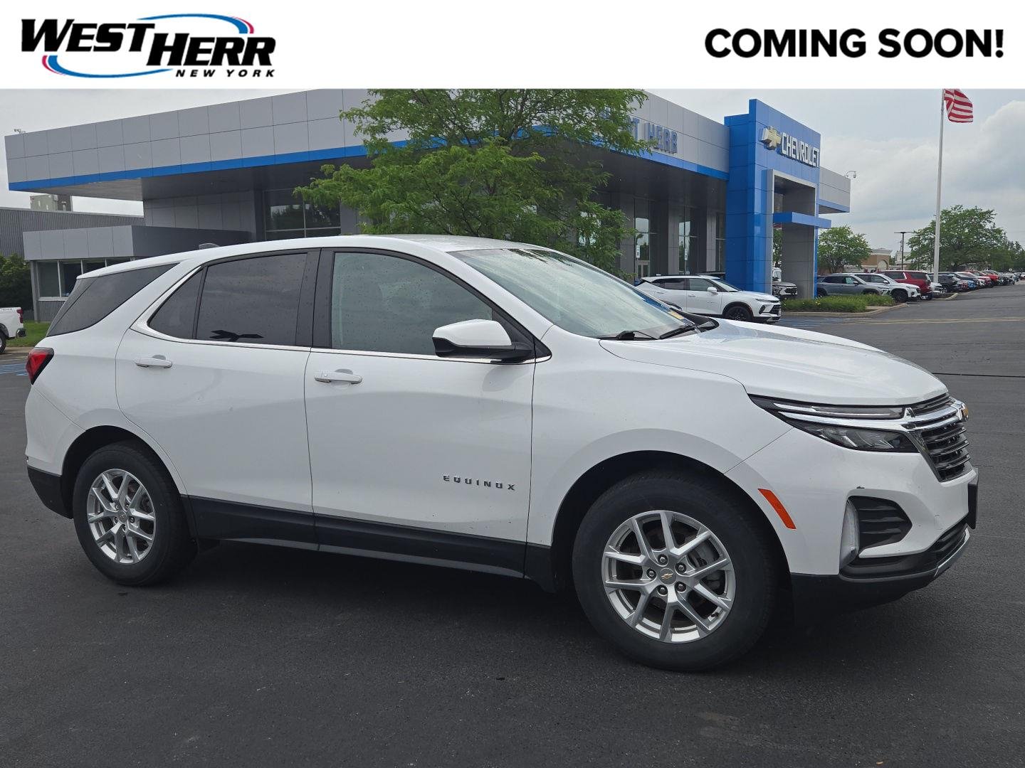 Used 2022 Summit White Chevrolet LT image 1