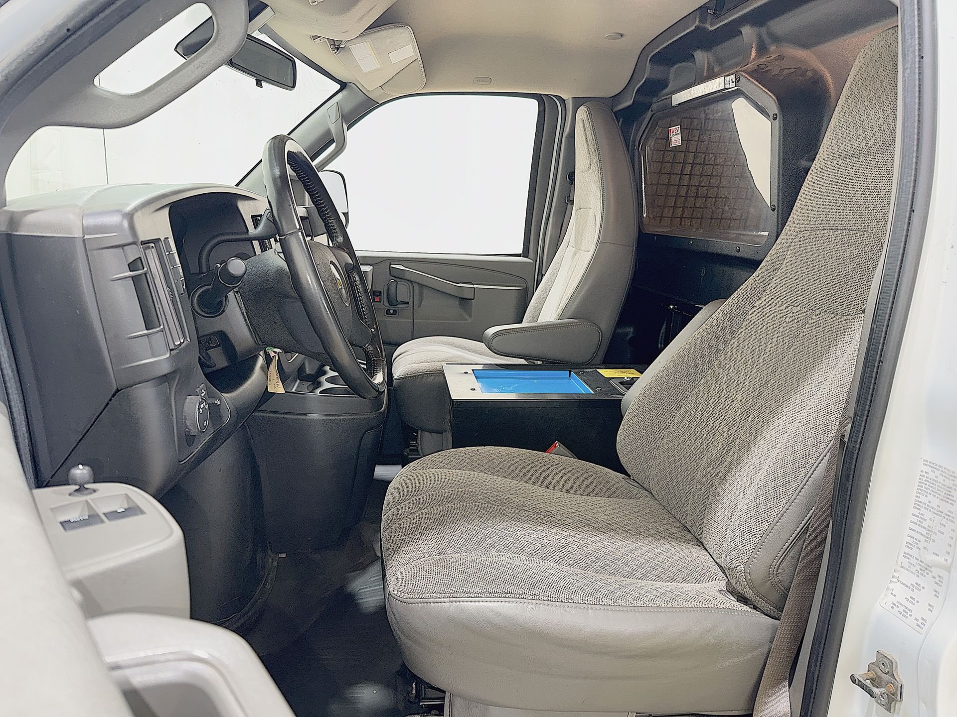 Used 2022 Summit White Chevrolet WT image 17