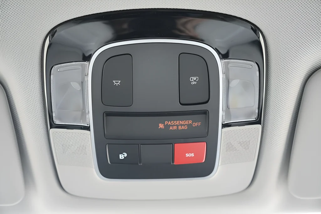 Used 2026 Black Hyundai SEL image 52