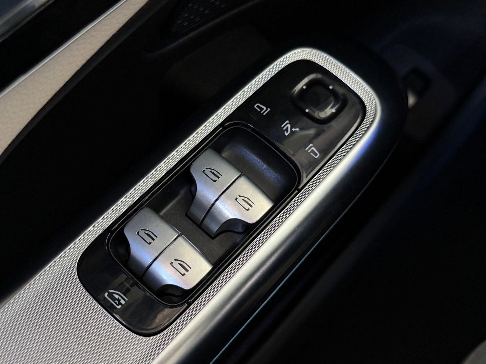 New 2026 Sonoran Brown Metallic Mercedes-Benz E 350 image 42