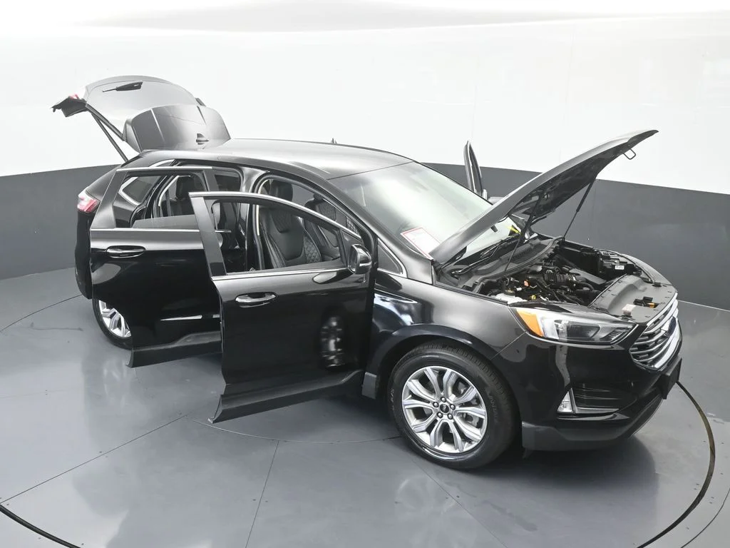 Used 2024 Black Metallic Ford Titanium image 74