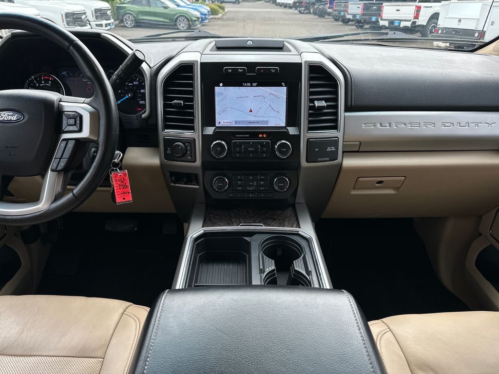 Used 2019 White Ford Lariat image 20
