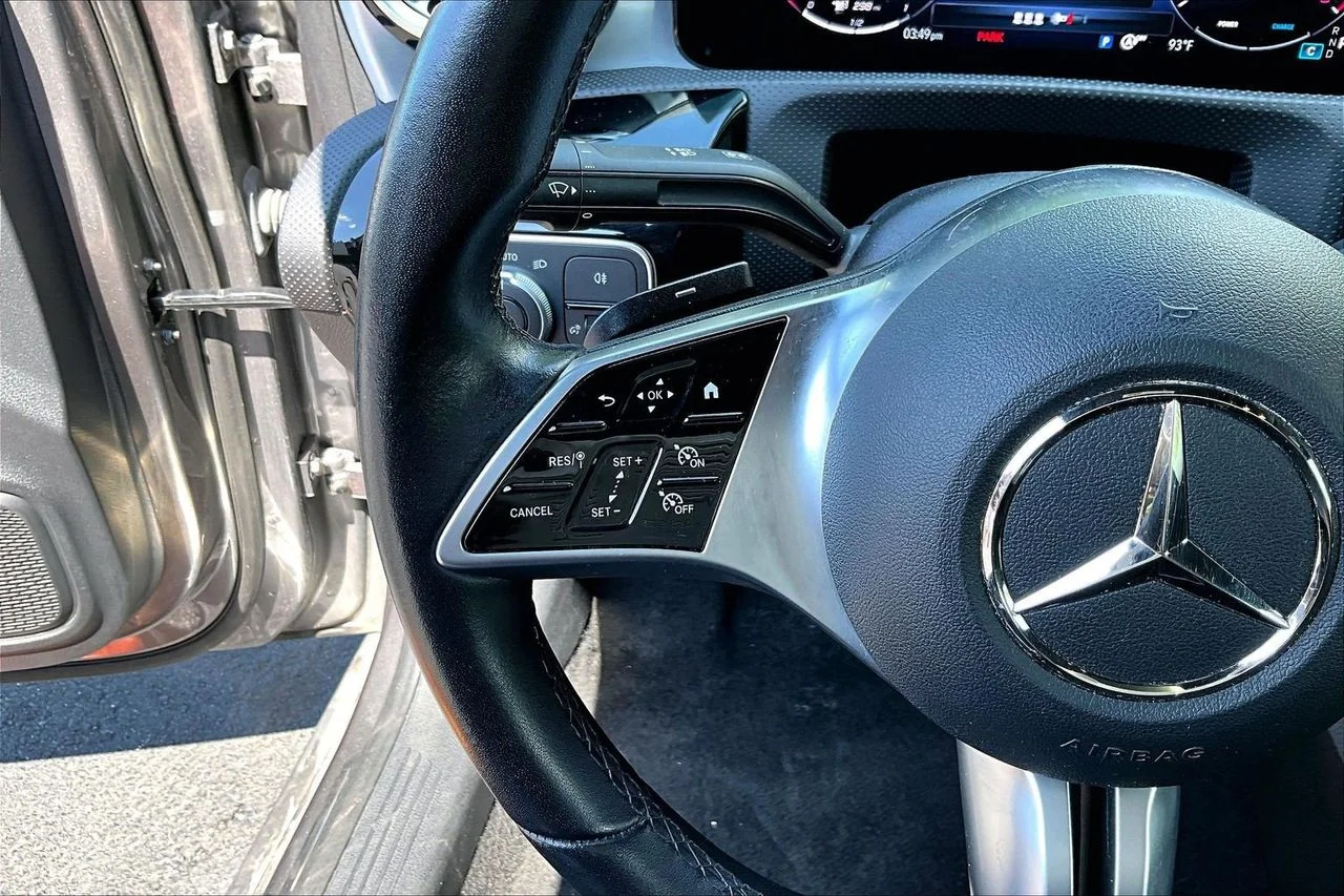 Certified Used 2025 Gray Mercedes-Benz CLA 250 image 28
