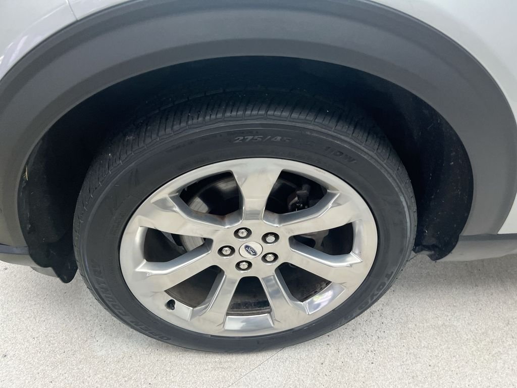 Used 2020  Ford Platinum image 10
