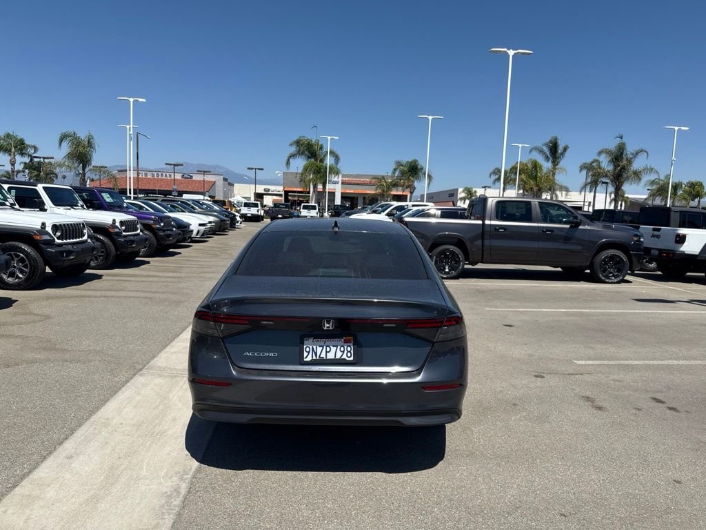 Used 2024  Honda EX image 6