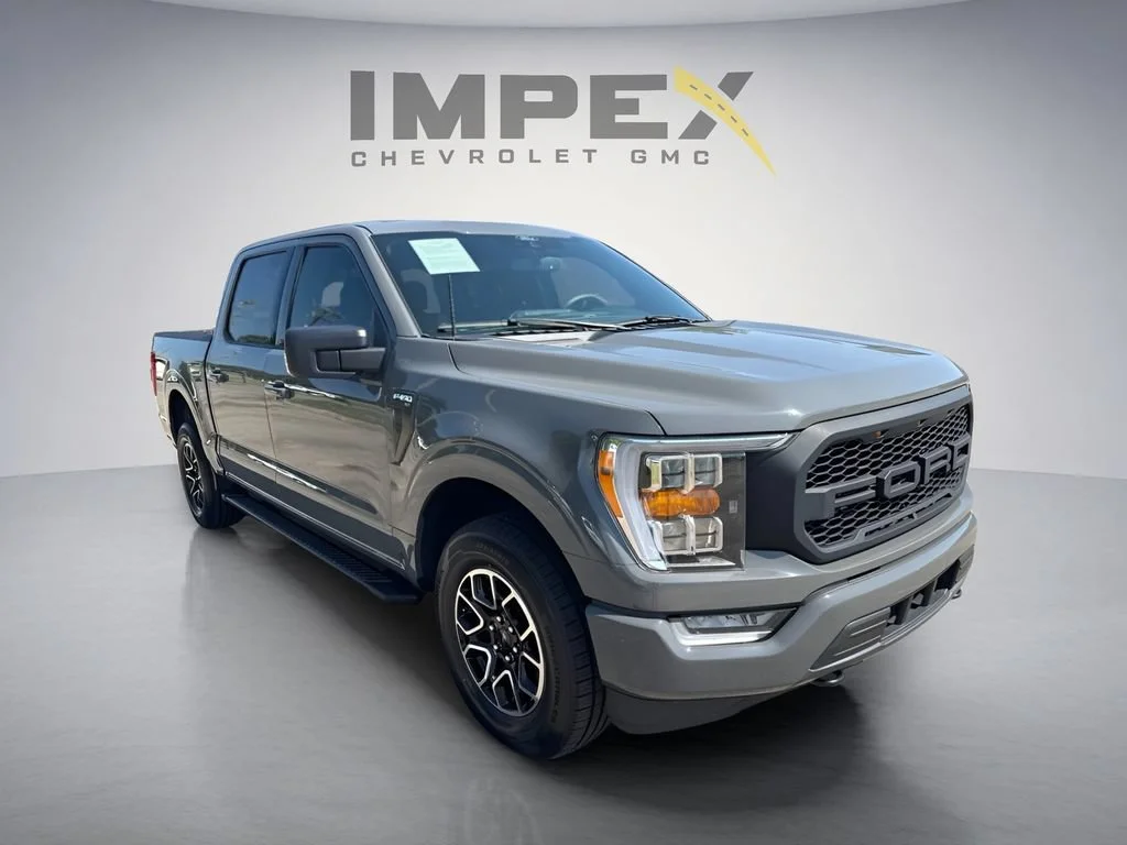 Used 2021  Ford XL image 7