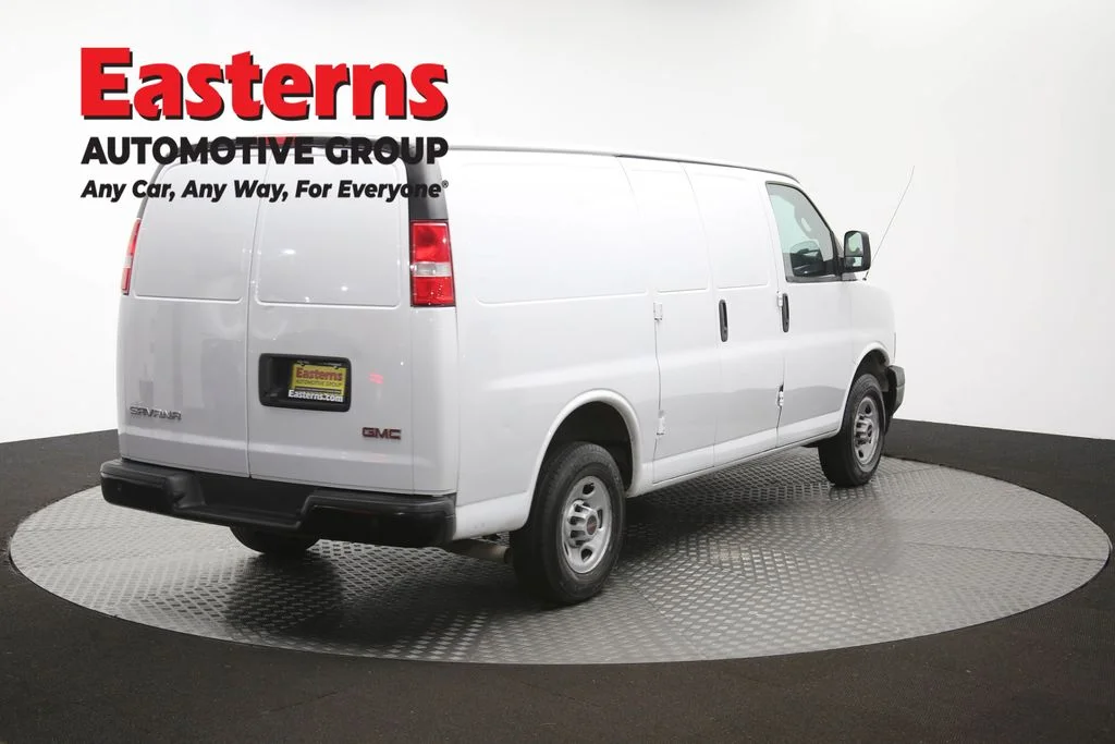 Used 2022 White GMC Work Van image 33