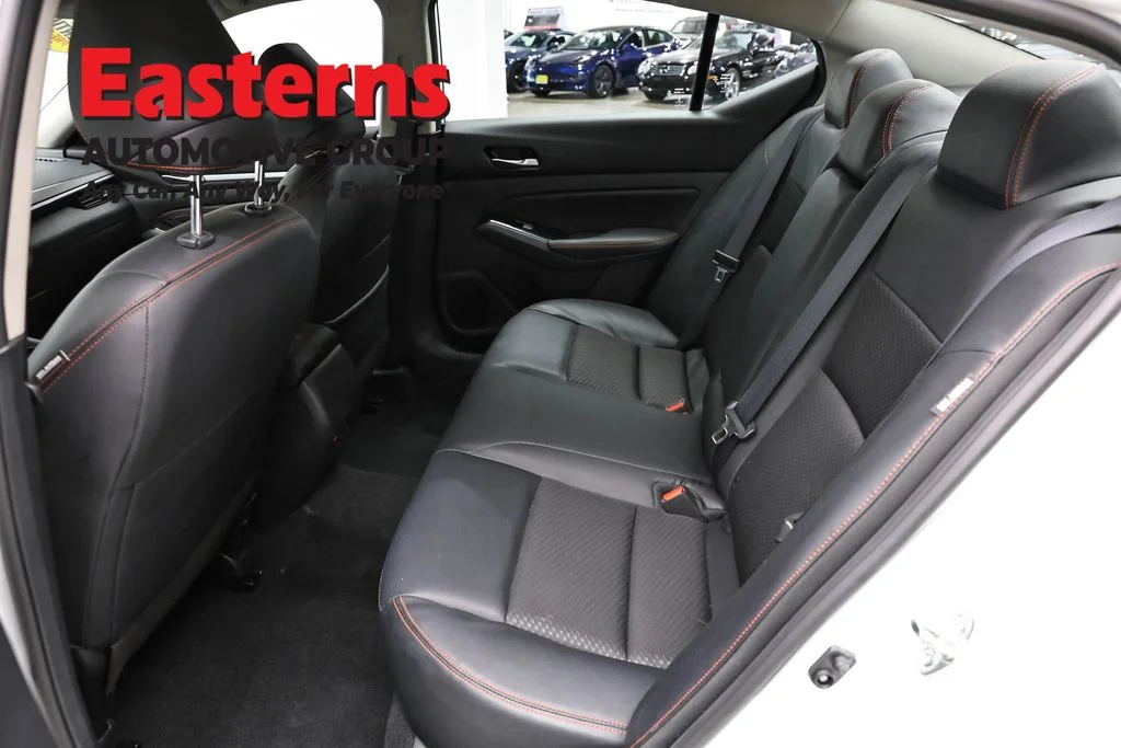 Used 2023 White Nissan 2.5 SR image 21