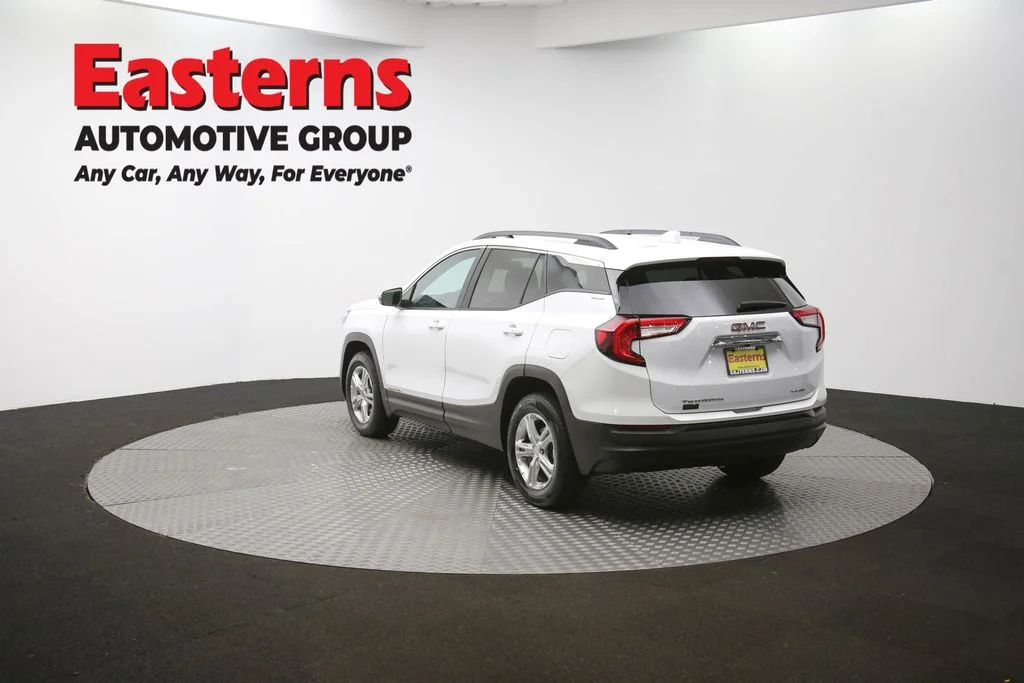 Used 2023 White GMC SLE image 62