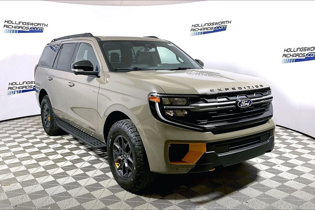 New 2027 Marsh Gray Ford Tremor® image 2