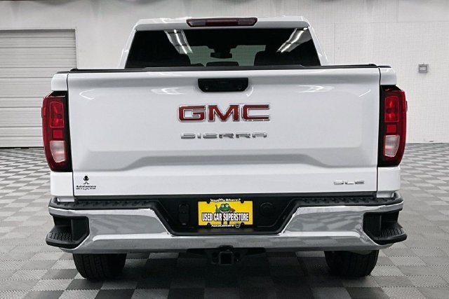 Used 2023 Summit White GMC SLE image 5