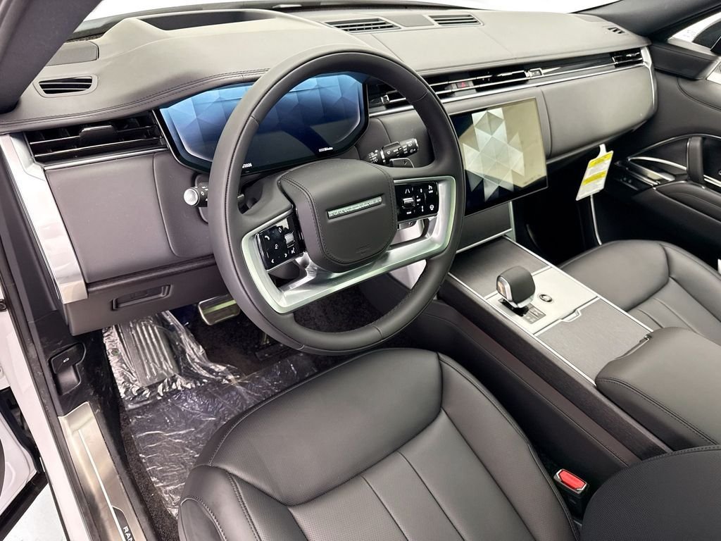 New 2026 Ostuni Pearl White Land Rover SE image 10