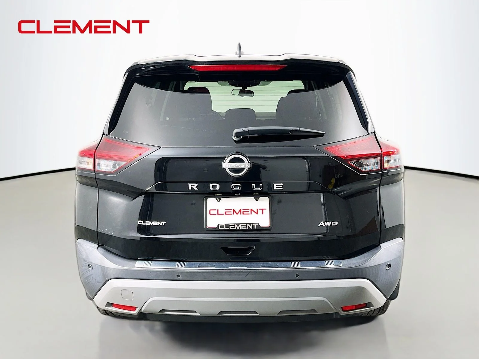 Used 2023 Black Nissan S image 8