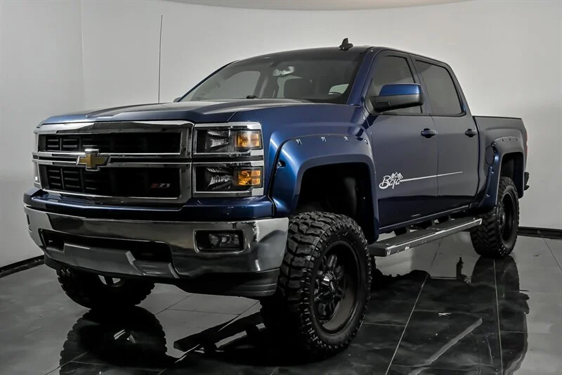 Used 2015 Deep Ocean Blue Metallic Chevrolet LT Z71 image 5