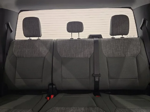 New 2027 Oxford White Ford F-350® XLT image 25