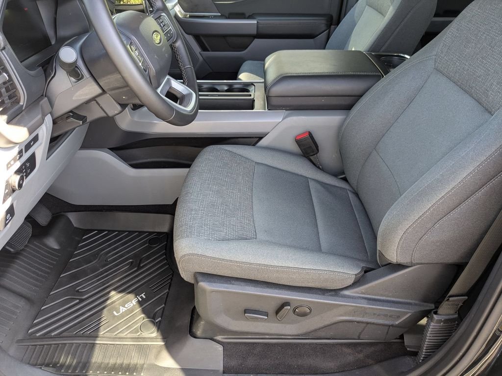 Used 2024 Black Ford XLT image 16
