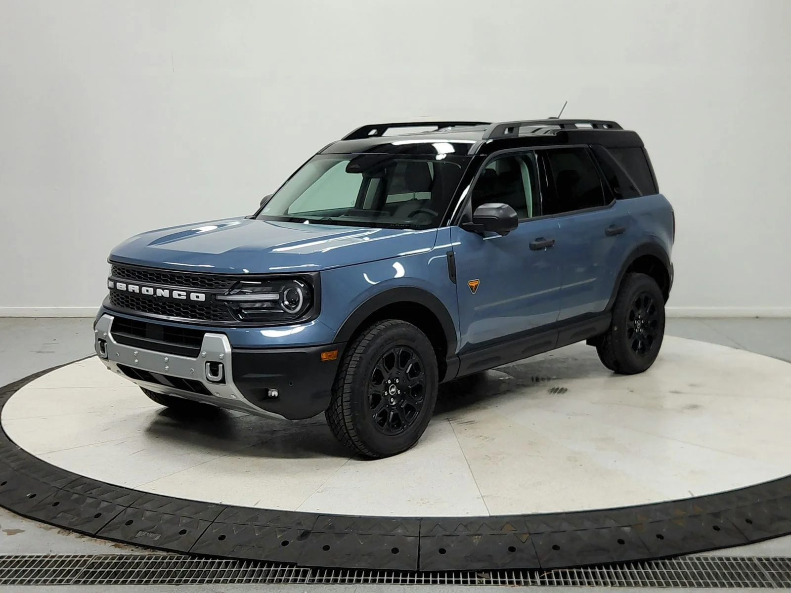 New 2026 Gray Ford Badlands image 4