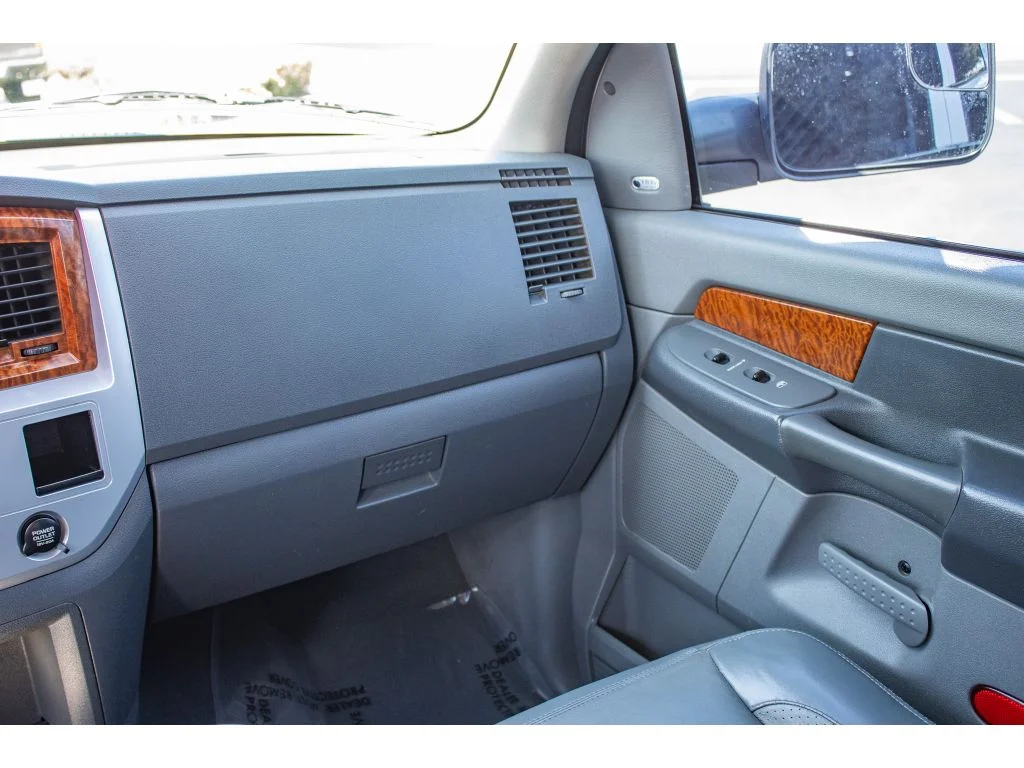 Used 2007 Bright White Clearcoat Dodge Laramie image 47