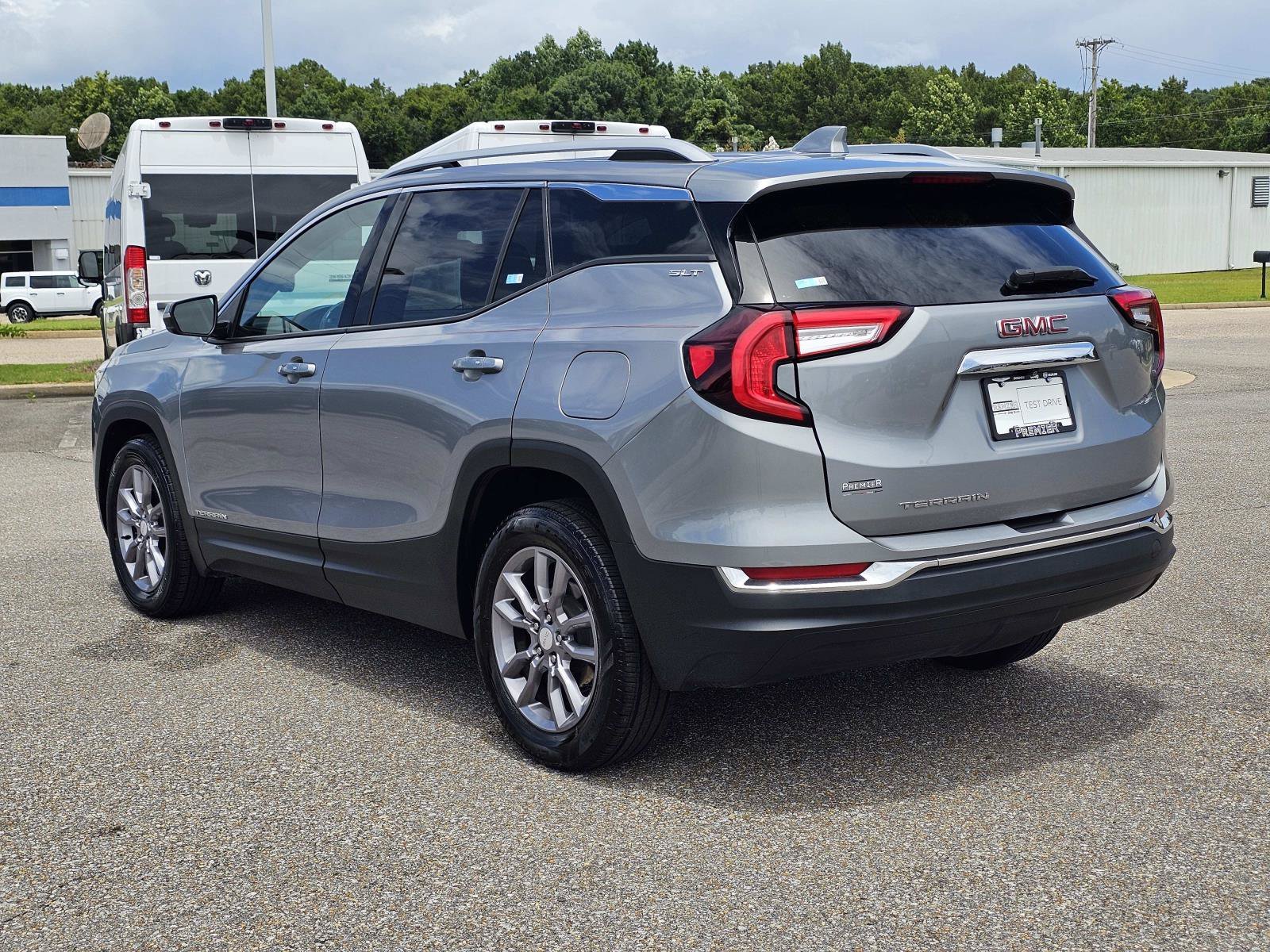 Used 2024 Sterling Metallic GMC SLT image 12