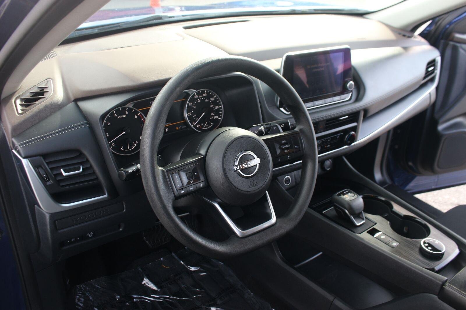 Used 2023 Blue Nissan S image 15