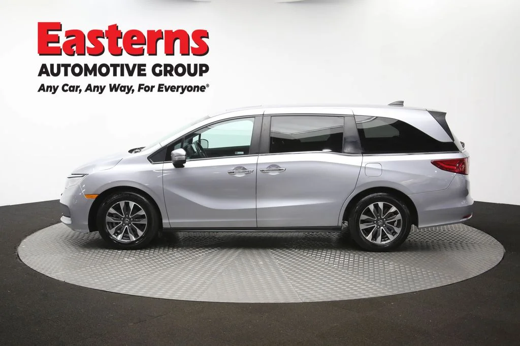 Used 2023 Silver Honda EX-L image 58