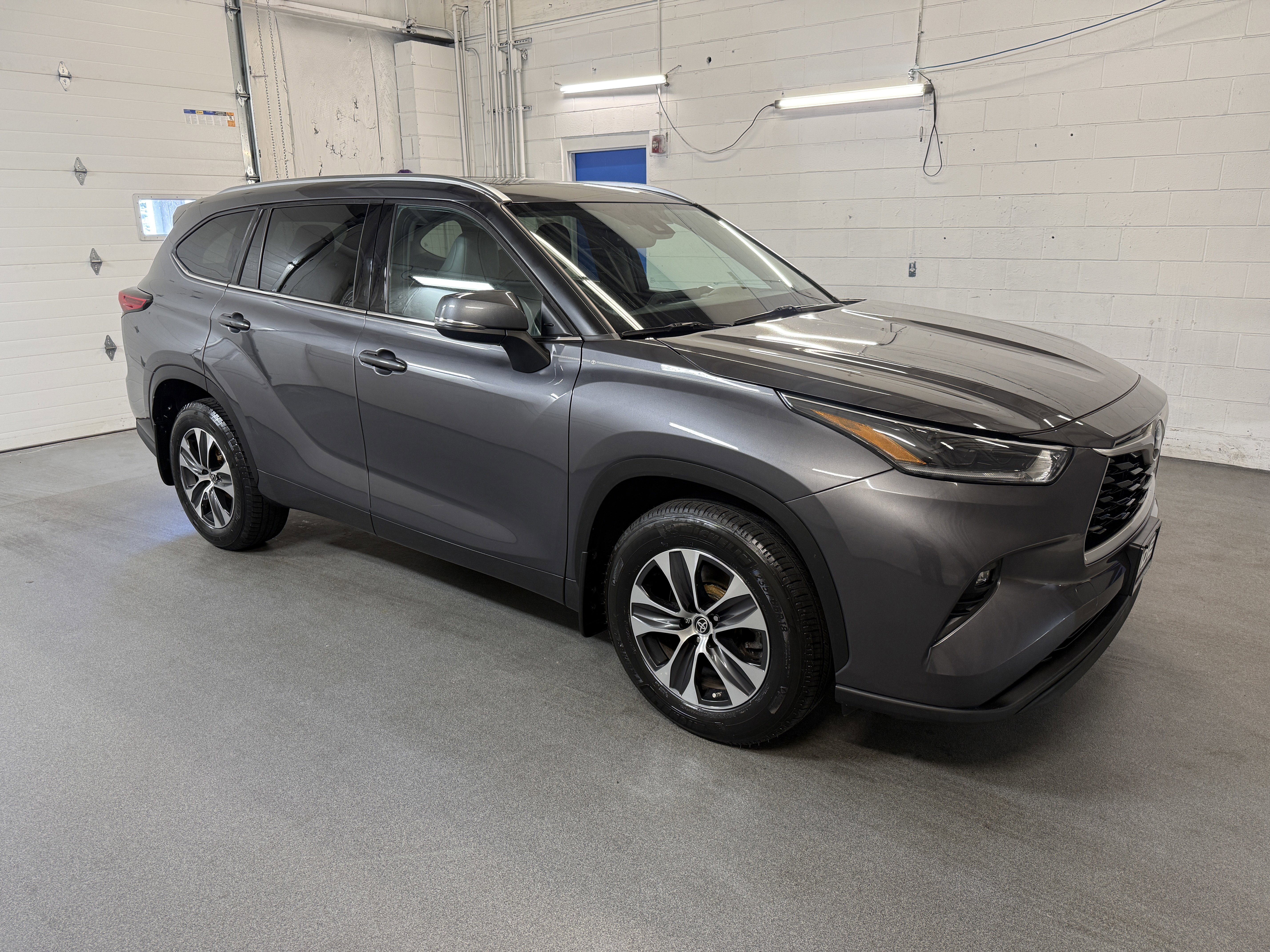 Used 2021 Magnetic Gray Metallic Toyota XLE image 11