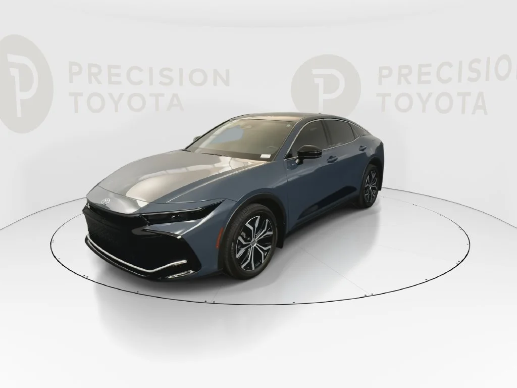 Certified Used 2026 Cloud Toyota XLE image 9