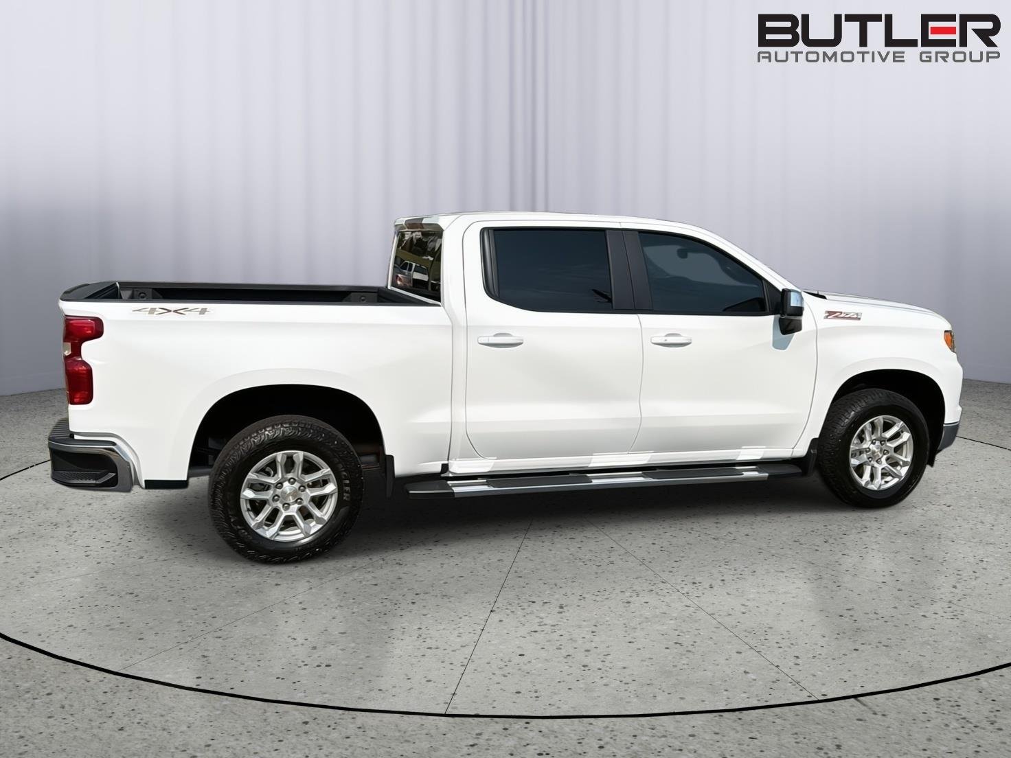 Used 2025 Summit White Chevrolet LT image 7