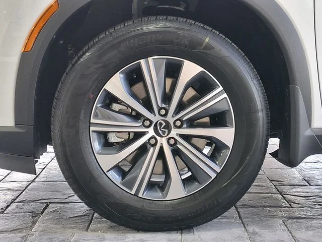 New 2027 RADIANT WHITE INFINITI Pure FWD image 23