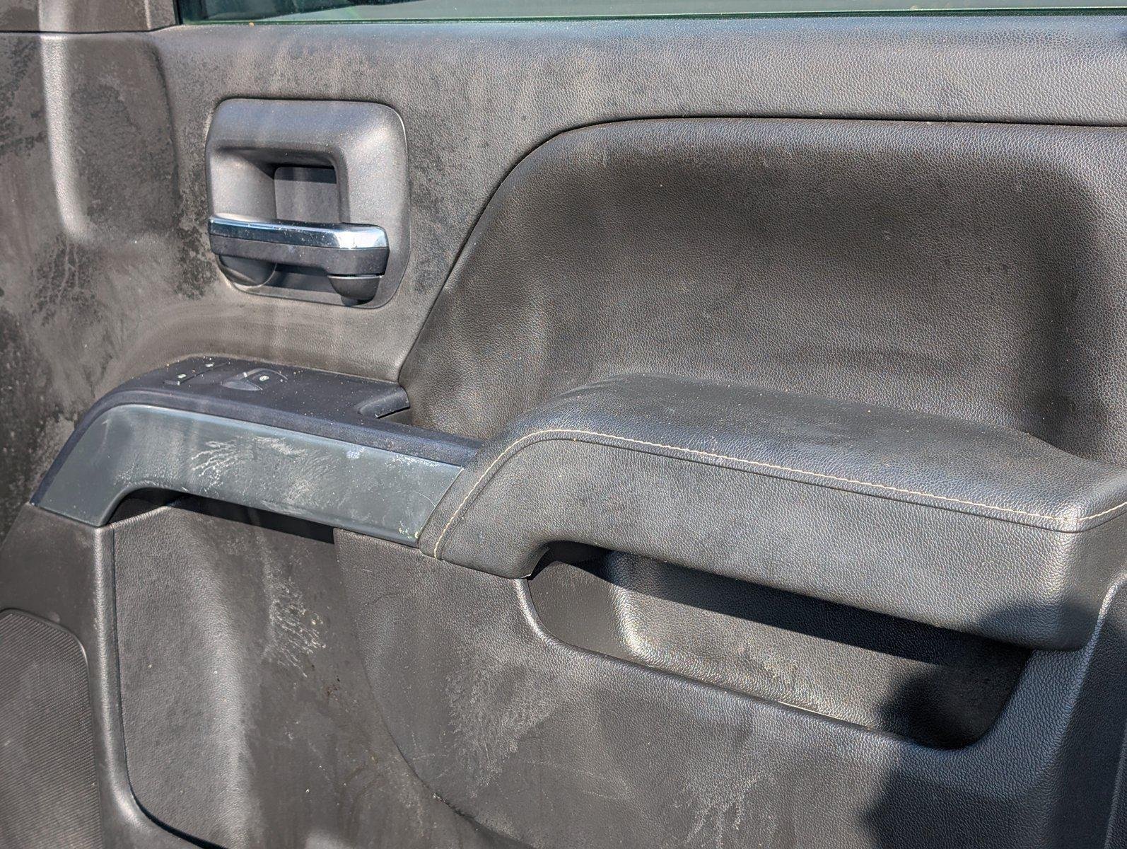 Used 2014 SILVER ICE METALLIC Chevrolet LT image 36