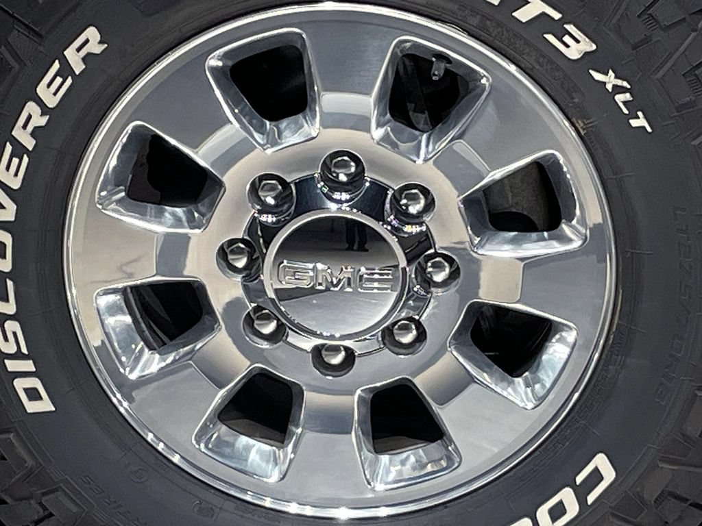 Used 2011 FIRE RED GMC SLE image 11