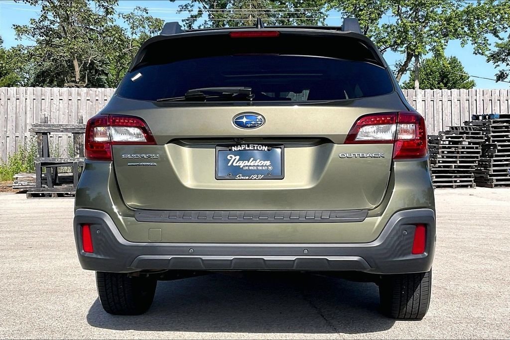 Used 2019 Green Subaru 2.5i image 3