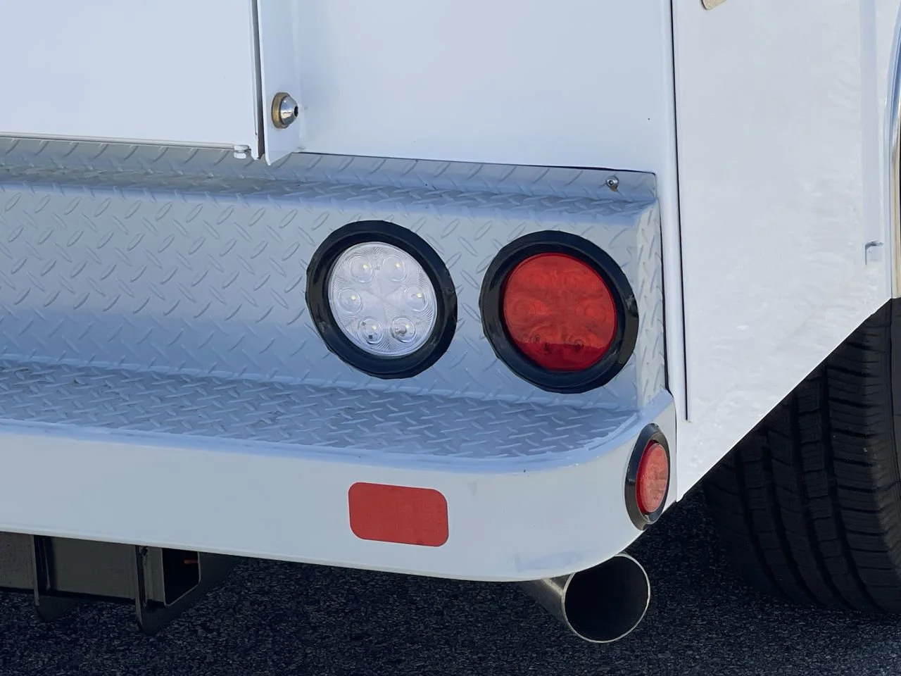 New 2026 Oxford White Ford  image 9