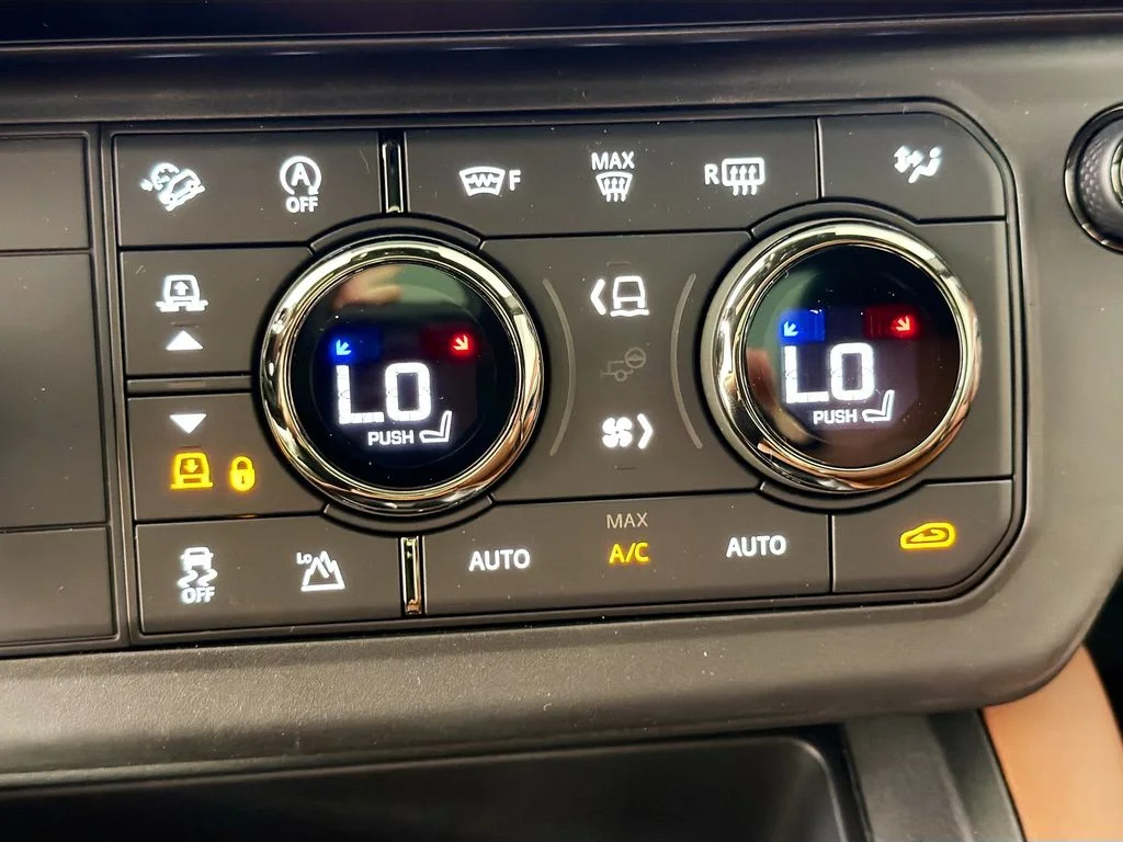 New 2026 Borasco Grey Land Rover  OCTA image 16