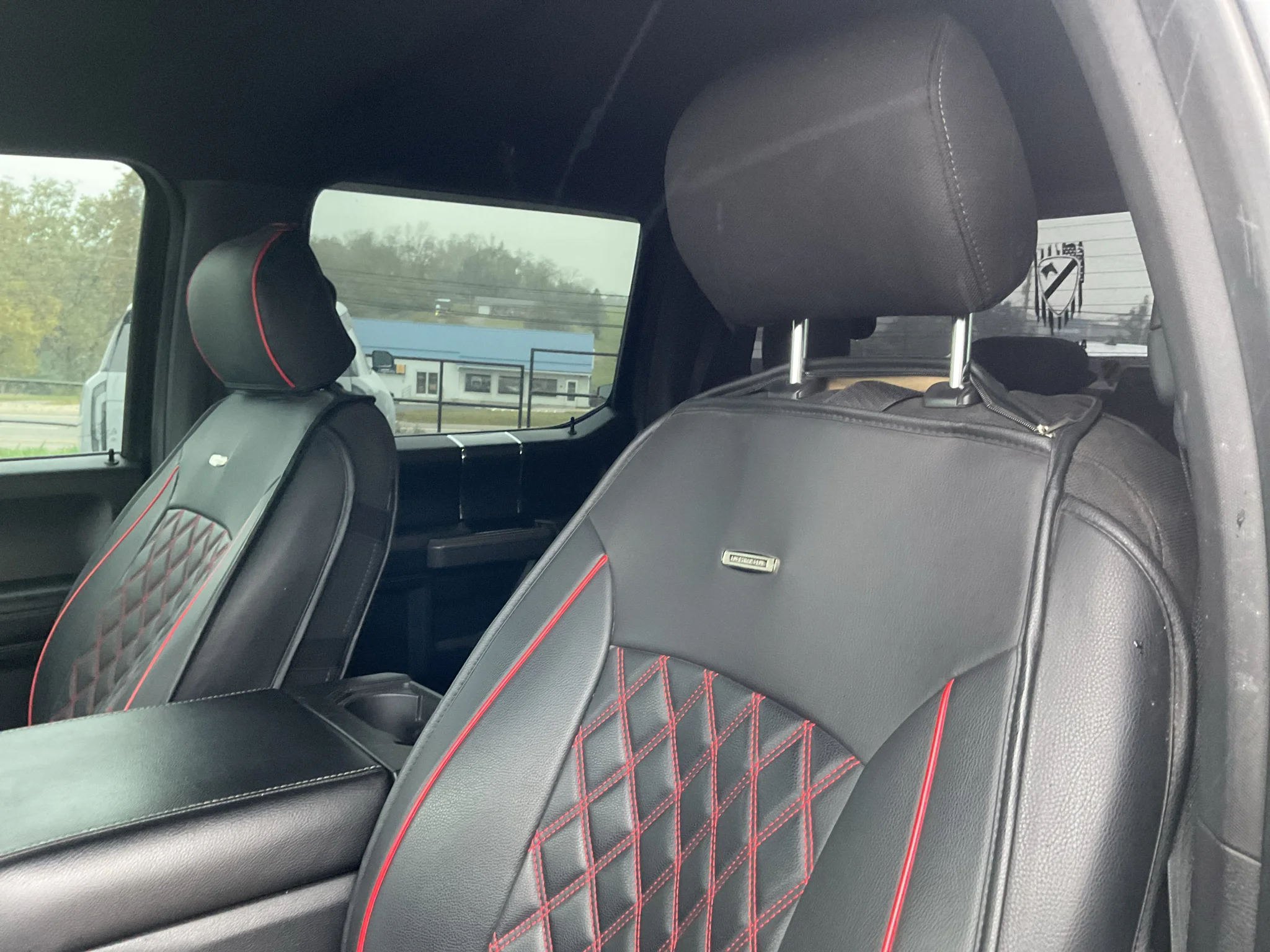 Used 2019 Agate Black Metallic Ford XLT image 17