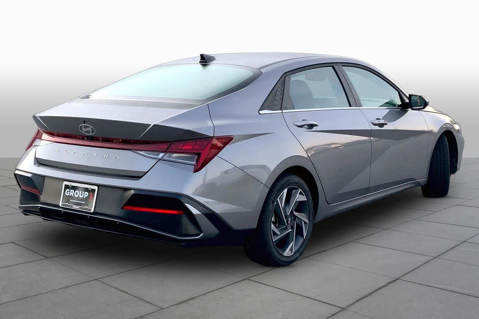Used 2025 Fluid Metal Hyundai SEL Convenience image 11