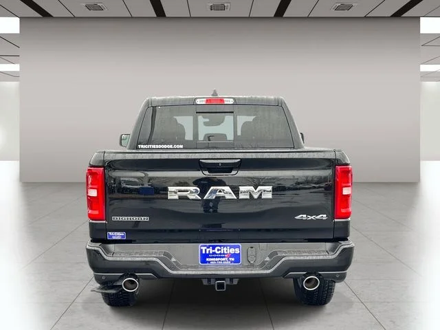 New 2026 Diamond Black Crystal Pearl-Coat Exterior Paint RAM Big Horn/Lone Star image 4