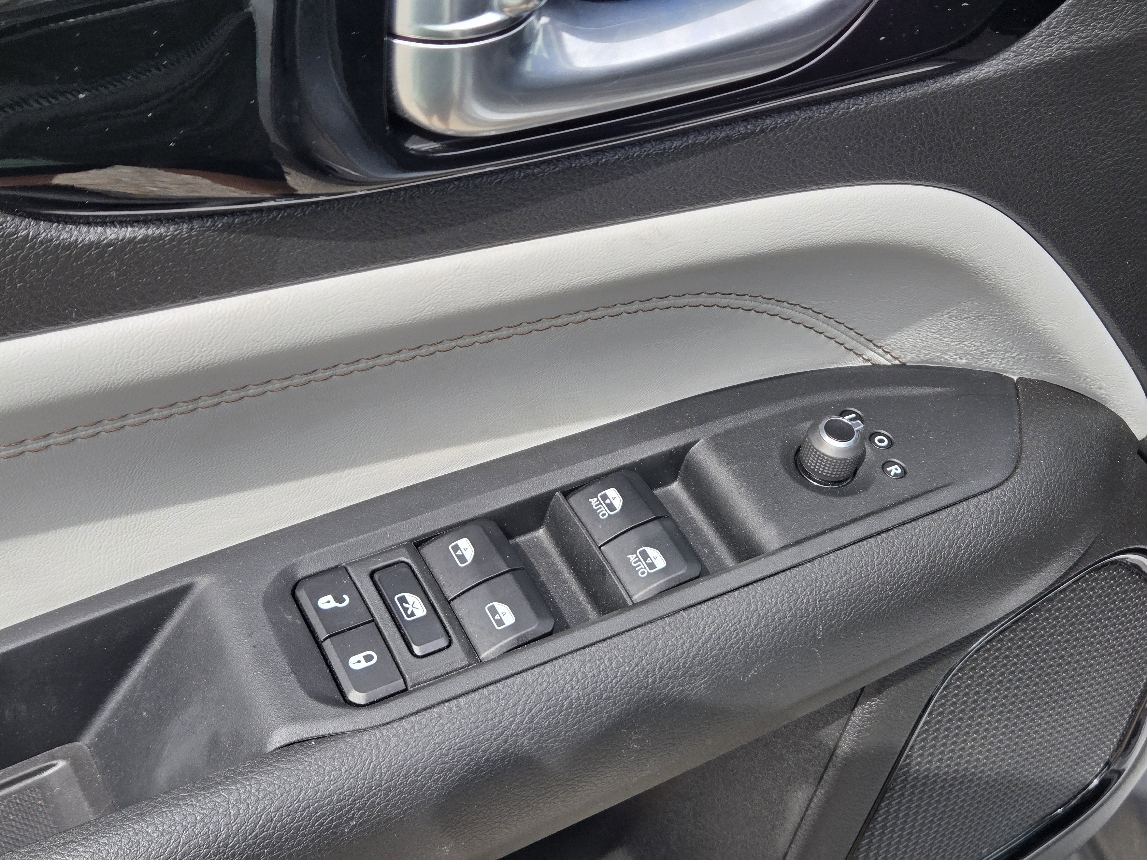 2025 Jeep Compass Limited - Photo 14