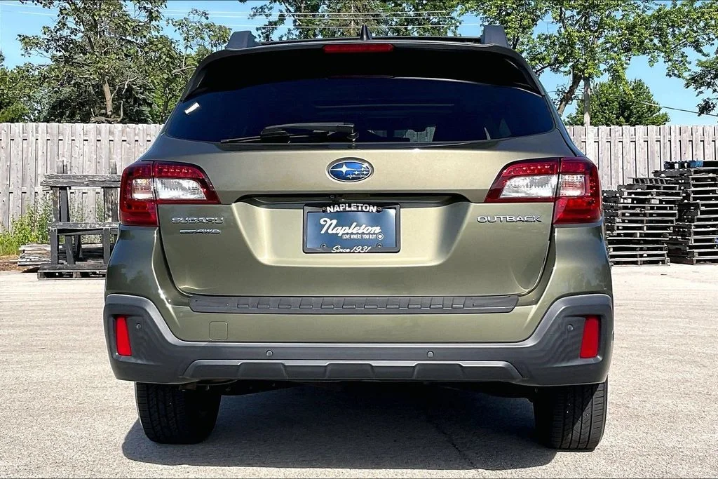 Used 2019 Green Subaru 2.5i image 3
