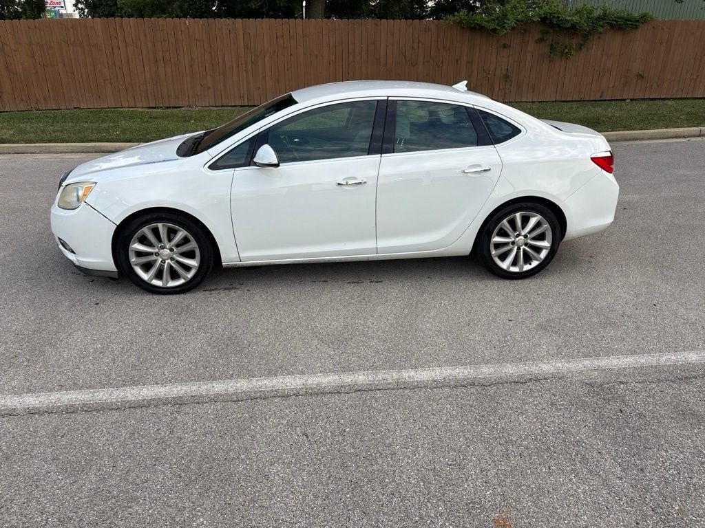 Used 2014 White Buick Base image 3